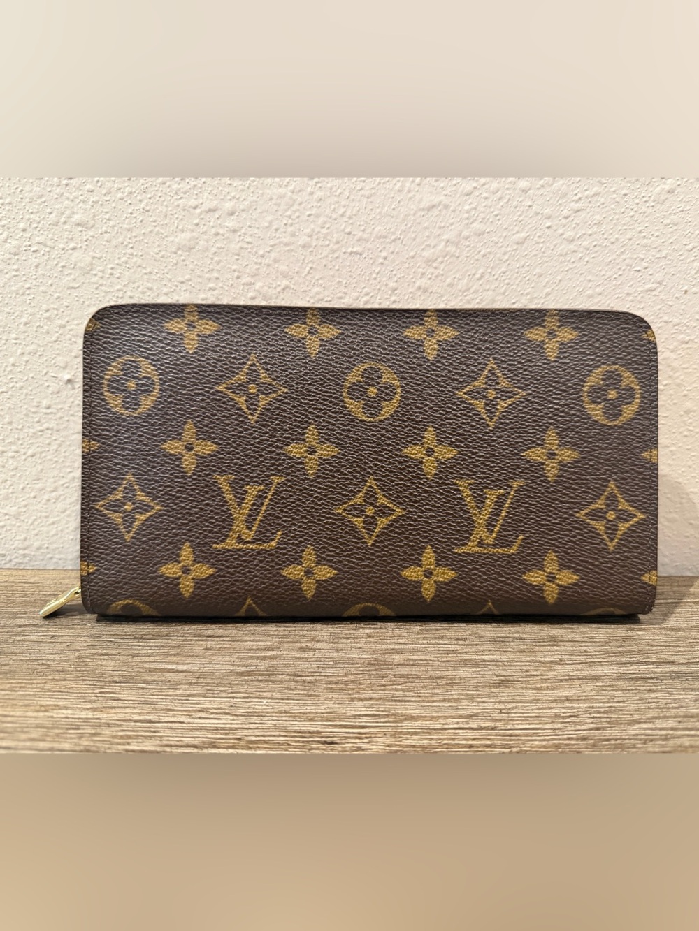 2004 Louis Vuitton Monogram Zippy Wallet - authenticated